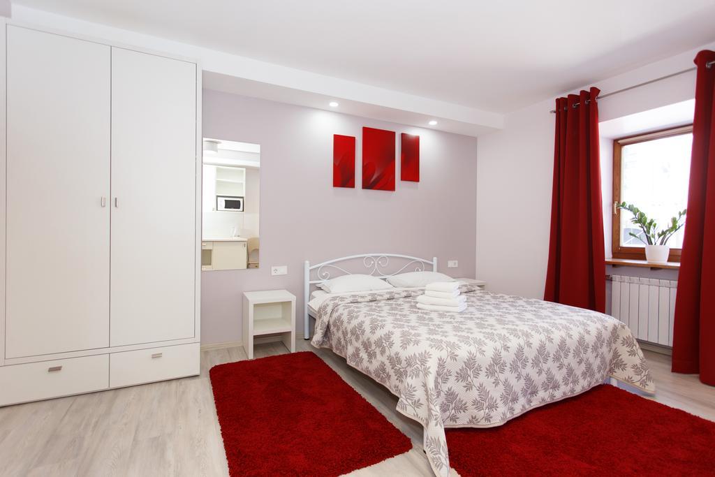 Basseynaya Apart Hotel Kyiv Exterior photo